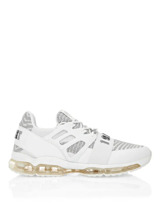 MAN SNEAKERS