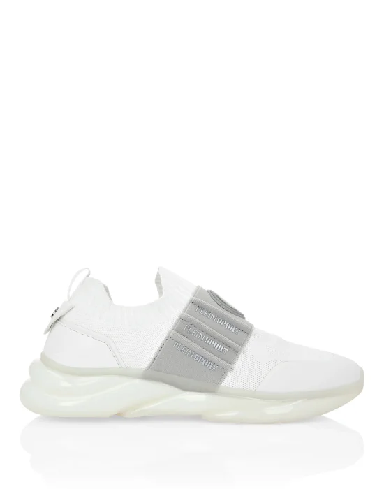 MAN SNEAKERS