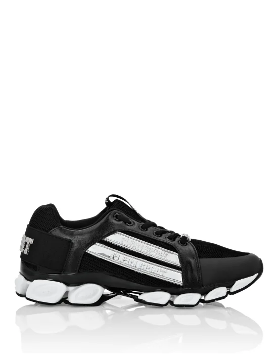 MAN SNEAKERS