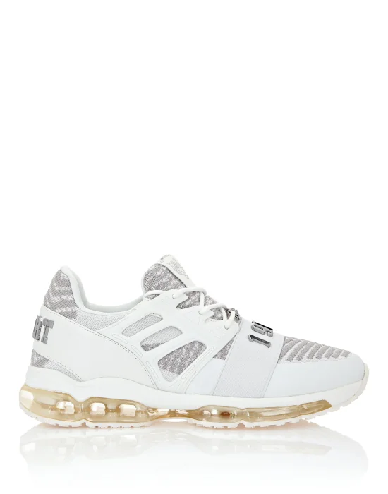 MAN SNEAKERS