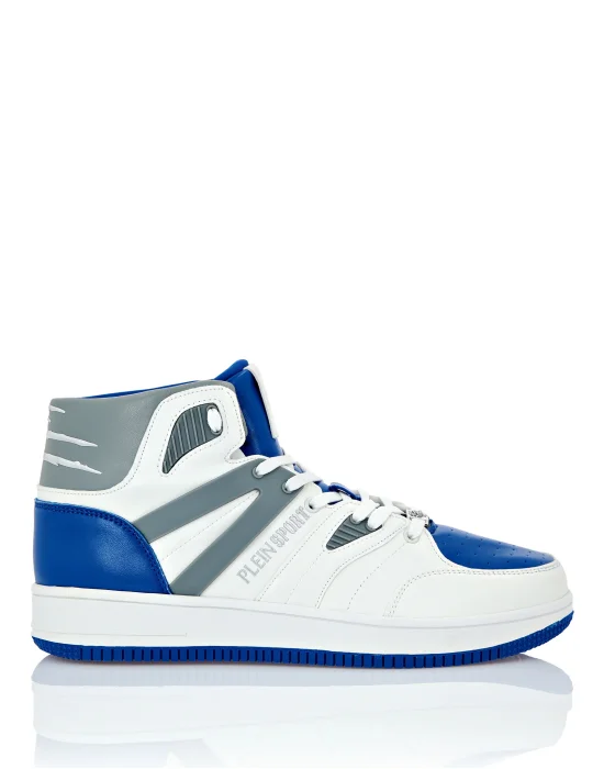 MAN SNEAKERS