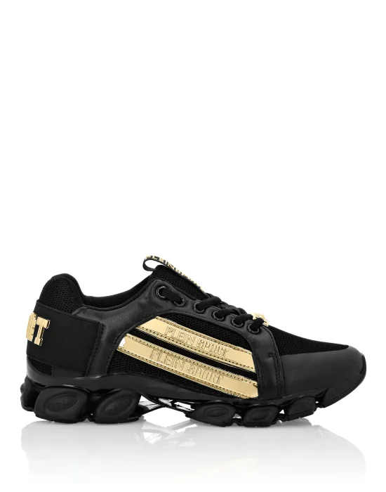 WOMAN SNEAKERS