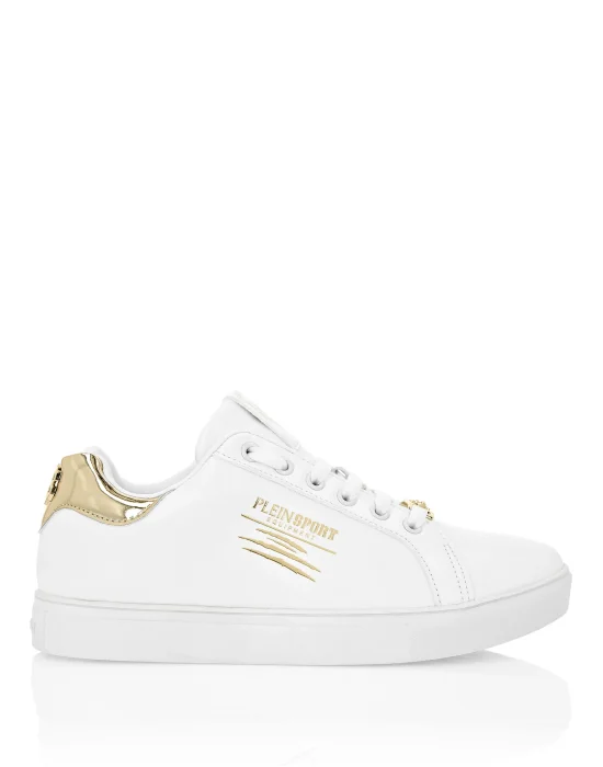 WOMAN SNEAKERS