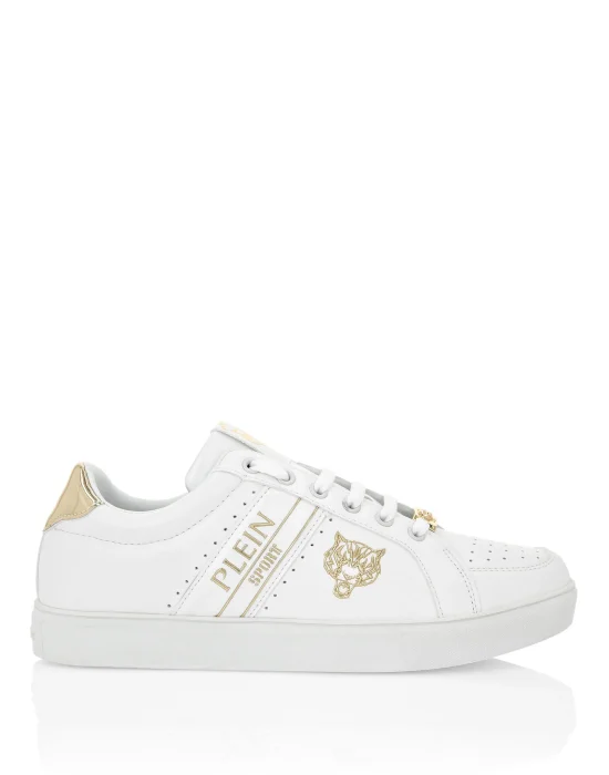Lo-Top Sneakers