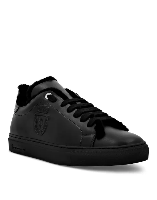 Lo-Top Sneakers