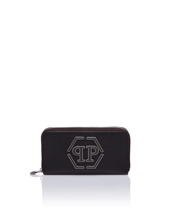 L-zip around "Sophia"