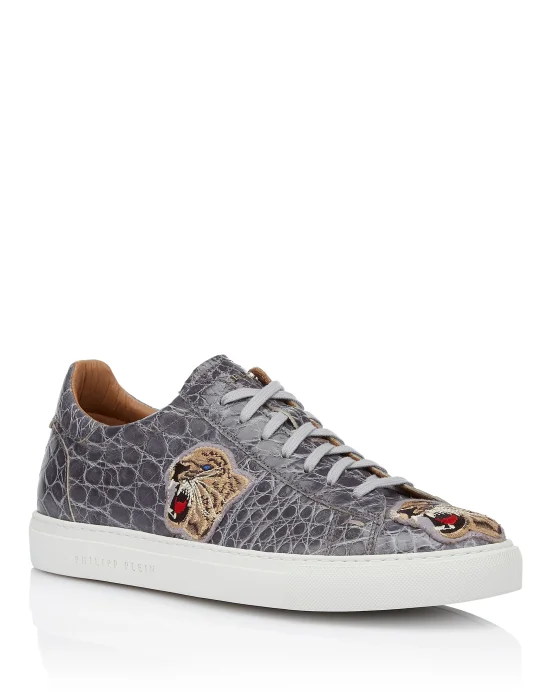 Lo-Top Sneakers "Hyena"