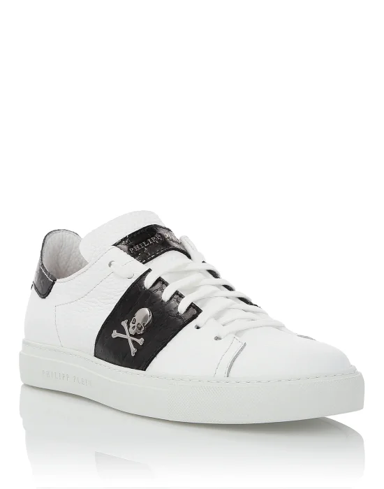 Lo-Top Sneakers "Lion"