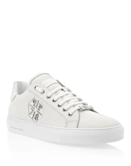 Lo-Top Sneakers