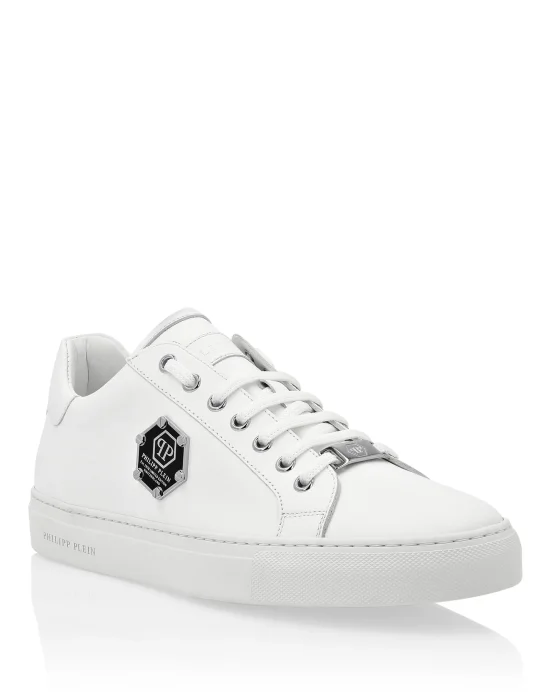 Lo-Top Sneakers