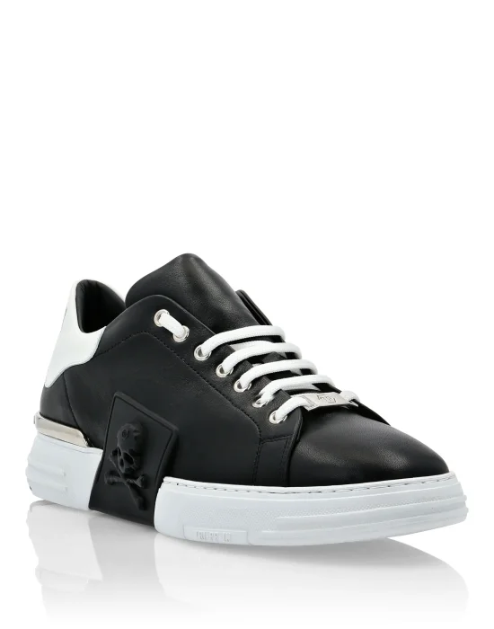 Lo-Top Sneakers PHANTOM KICK$ Skull