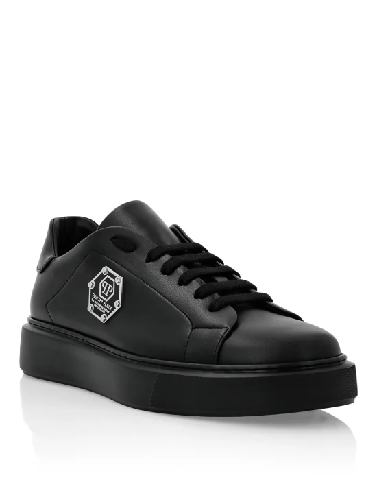 Lo-Top Sneakers