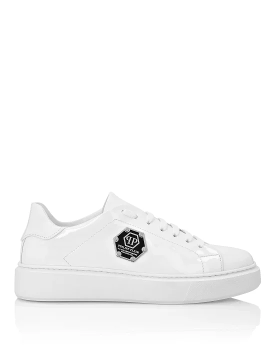 Lo-Top Sneakers