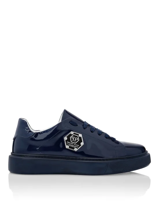 Lo-Top Sneakers