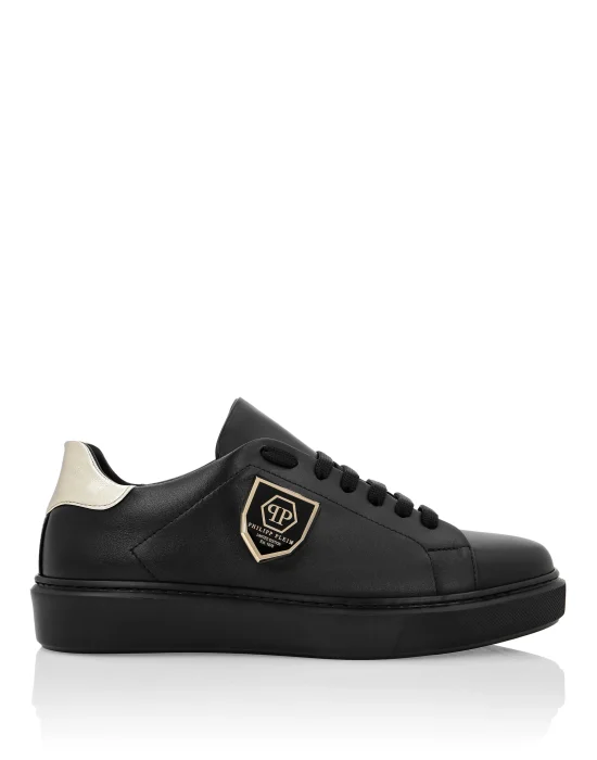Lo-Top Sneakers