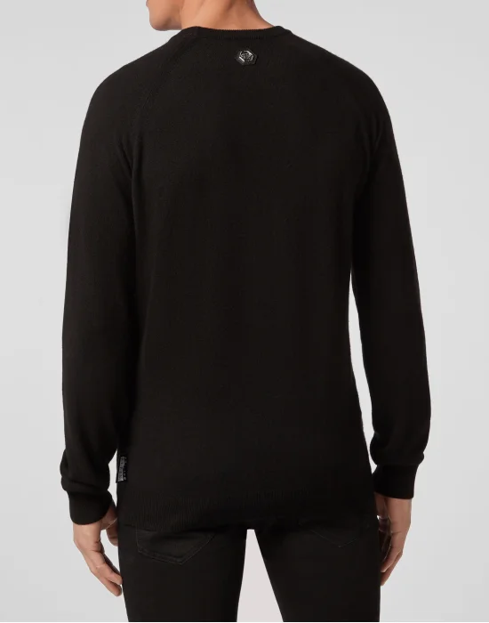 Pullover Round Neck LS Skull