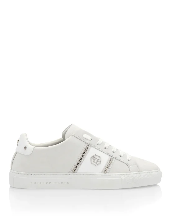 Lo-Top Sneakers