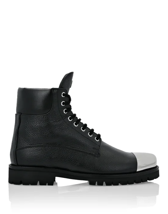 Boots Low Flat