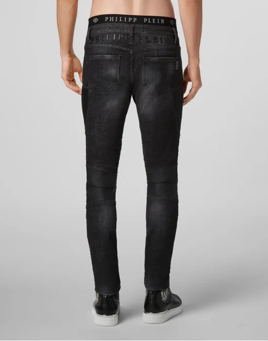 Slim Fit Destroyed