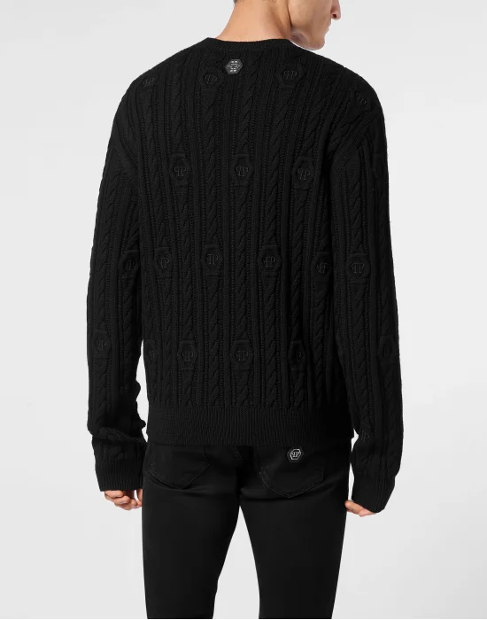 Pullover Round Neck Long-Sleeve