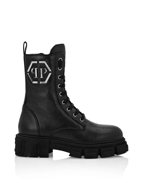 Embossed Leather Boots Mid Flat
