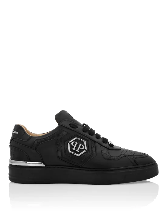 Low Top Sneakers