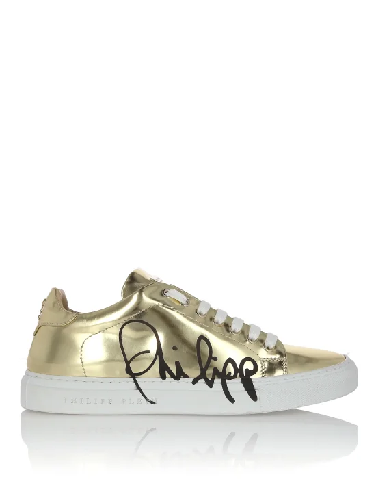 Lo-Top Sneakers "Signature mirror"