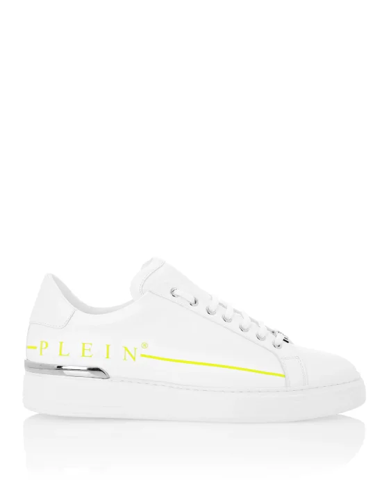 Lo-Top Sneakers Istitutional