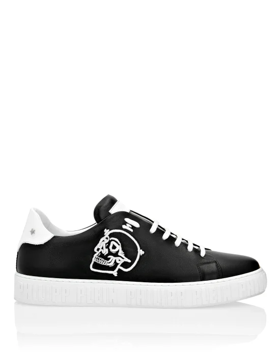 Lo-Top Sneakers Skull