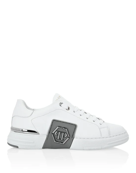 LO-TOP SNEAKERS PHANTOM KICK$ LEATHER Platinum HEXAGON