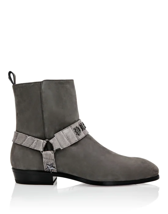 Nubuck Flat Boots Gothic Plein