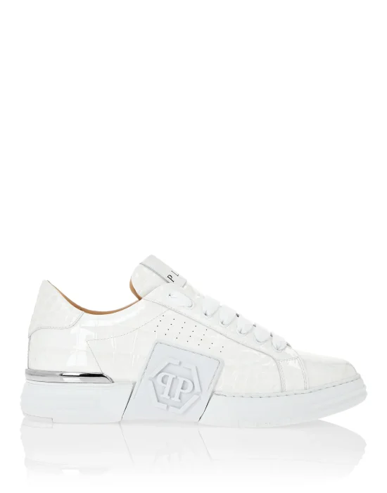 Croco Effect Lo-Top Sneakers