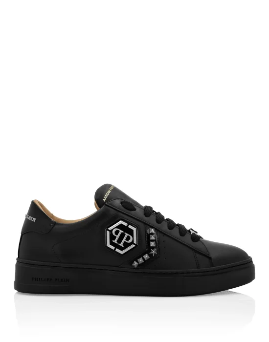 Lo-Top Leather Arrow Force Sneakers