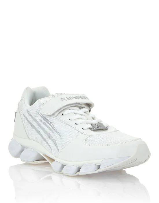 MAN SNEAKERS
