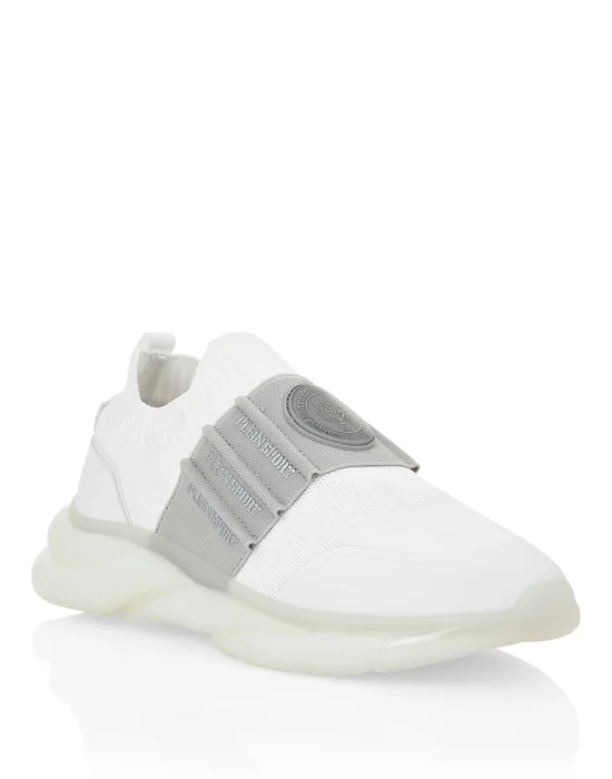 MAN SNEAKERS