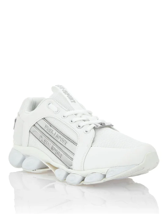MAN SNEAKERS