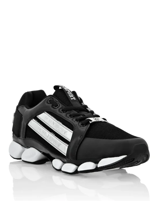 MAN SNEAKERS