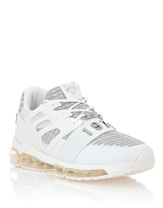 MAN SNEAKERS