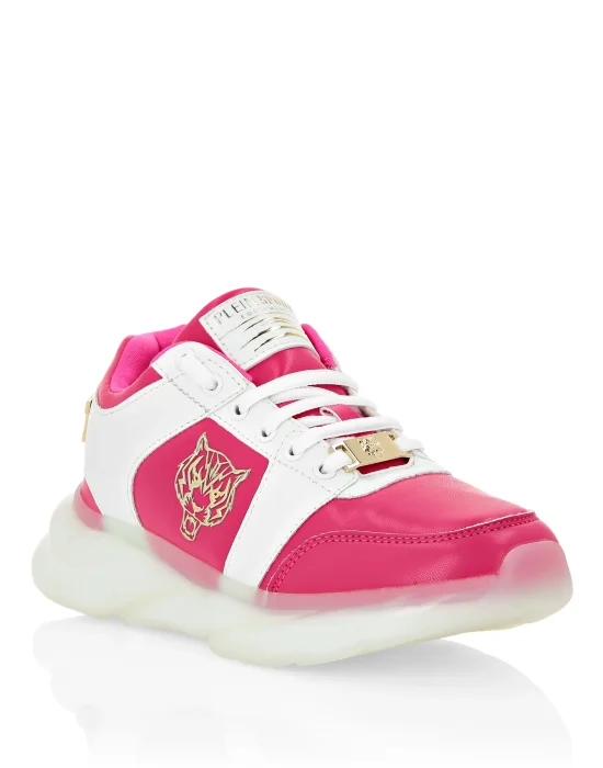 WOMAN SNEAKERS