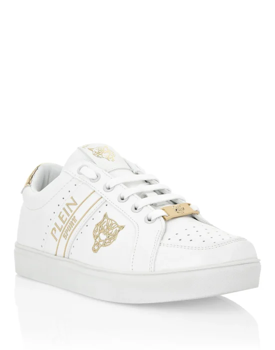 Lo-Top Sneakers