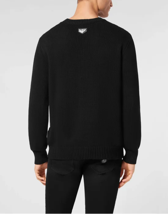 Round Neck Pullover Teddy Bear