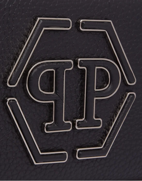 L-zip around "Sophia"