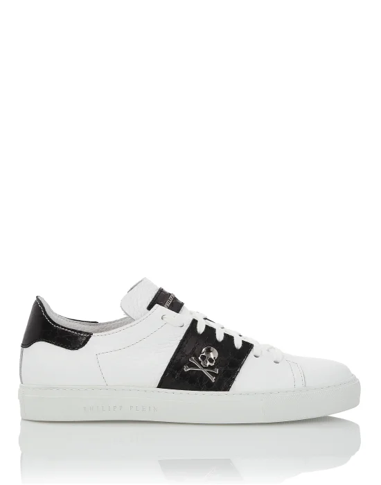 Lo-Top Sneakers "Lion"