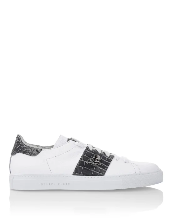 Lo-Top Sneakers "Lion"