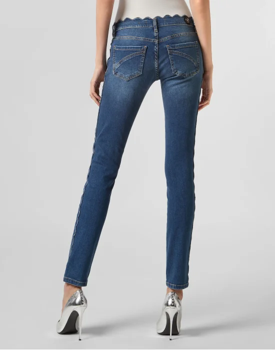 Slim Fit Statement