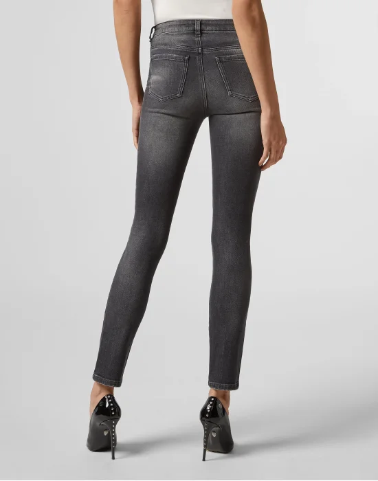 Slim Fit Statement