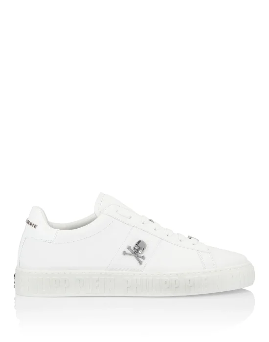 Lo-Top Sneakers Skull