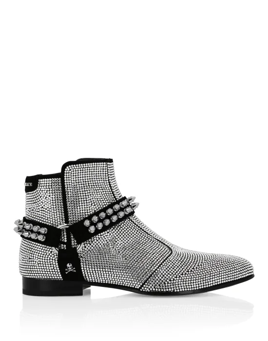 Boots Low Flat