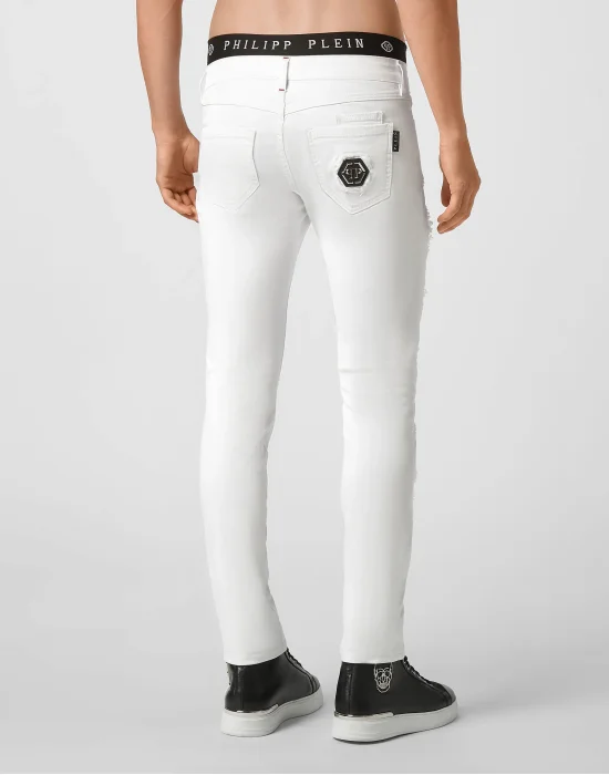 Slim Fit Destroyed
