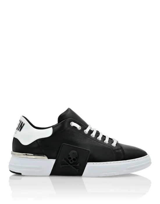 Lo-Top Sneakers PHANTOM KICK$ Skull